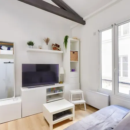 Studio Lumineux Proche De La Place D'italie Apartment *